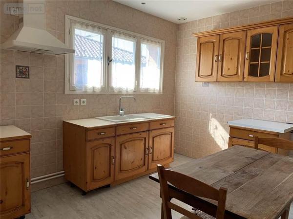 Appartement à louer à Mézériat dans l'Ain (01660), ref : 01065-L396