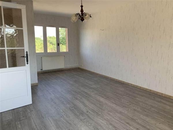 Appartement à louer à Mézériat dans l'Ain (01660), ref : 01065-L396