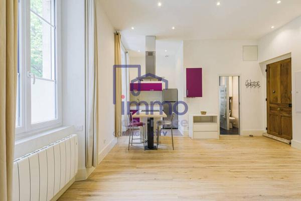 Appartement 2 pièces                                        - 38000 Grenoble Réf : 21649