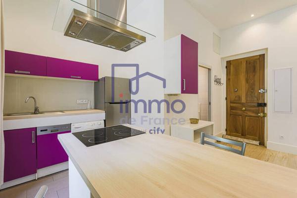 Appartement 2 pièces                                        - 38000 Grenoble Réf : 21649