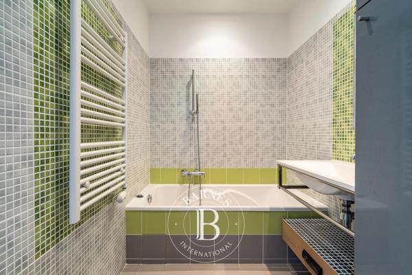 Bastia, Appartement 5 Chambres -  212 m² à vendre