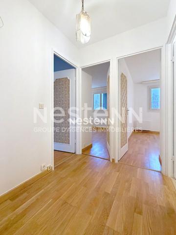 Maison Montigny Le Bretonneux 5 pièce(s) 107M², 3 chambres + sous-sol total, garage.