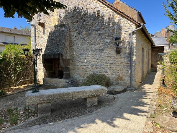 BELLE Maison Fresnay sur Sarthe 8 pièce(s) 328 m2