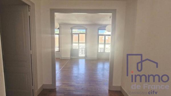 Appartement 4 pièces                                        - 42000 Saint-Étienne Réf : 2812-CIFVFOREZVELAY