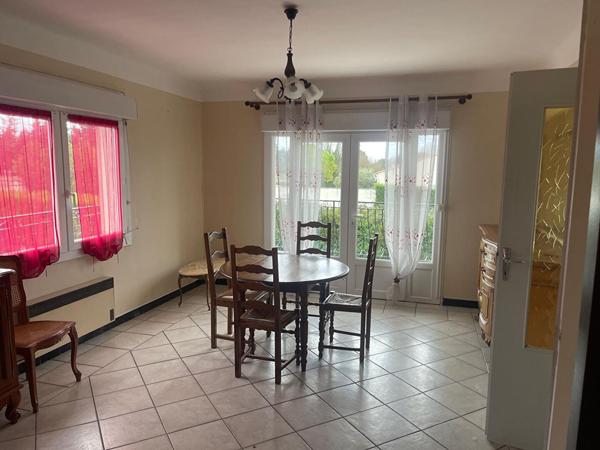 MONTEUX - ENTRE CARPENTRAS ET AVIGNON - ROUTE DE L'ISLE SUR LA SORGUE  - MAISON A FORT POTENTIEL SUR 1650 M² DE TERRAIN