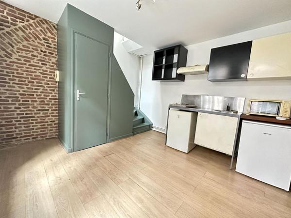 A LOUER : T1 à LILLE • Vieux lille • 582 € CC • Réf. LG8675