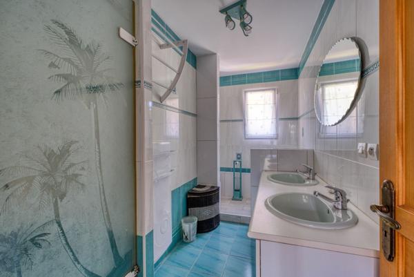 VERTBOIS - DOLUS D'OLÉRON - Maison de plain pied avec piscine en lisière de forêt à 900m de l'Océan.