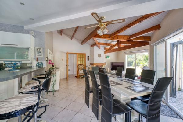 VERTBOIS - DOLUS D'OLÉRON - Maison de plain pied avec piscine en lisière de forêt à 900m de l'Océan.
