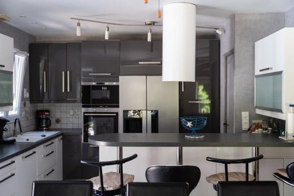 VERTBOIS - DOLUS D'OLÉRON - Maison de plain pied avec piscine en lisière de forêt à 900m de l'Océan.