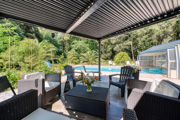 VERTBOIS - DOLUS D'OLÉRON - Maison de plain pied avec piscine en lisière de forêt à 900m de l'Océan.