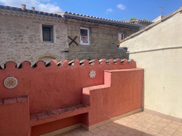 Maison à vendre 3 pièces  village de GRANS (13)