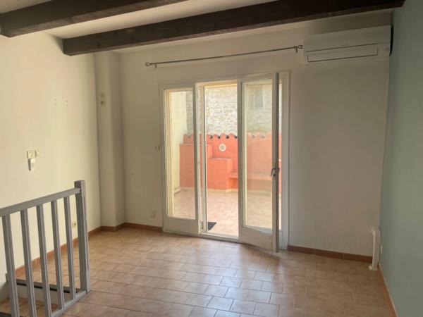 Maison à vendre 3 pièces  village de GRANS (13)