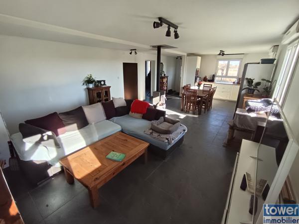 Orgueil - Maison 5 chambres 164 m² - garage 80 m² - hangar 120 m² - hangar 200 m² - terrain 38 000 m² - Lac