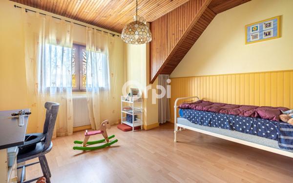 Maison à vendre    6 pièces • 209 m2 Bessines-sur-Gartempe