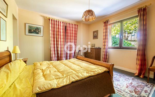 Maison à vendre    6 pièces • 209 m2 Bessines-sur-Gartempe