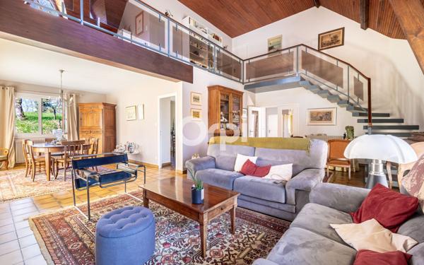 Maison à vendre    6 pièces • 209 m2 Bessines-sur-Gartempe