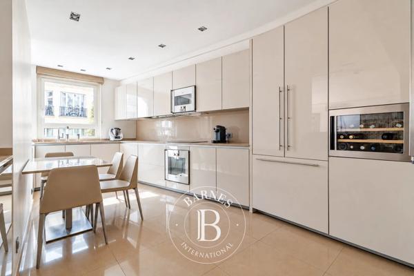 Paris 16ème, Appartement 2 Chambres -  123 m² à vendre