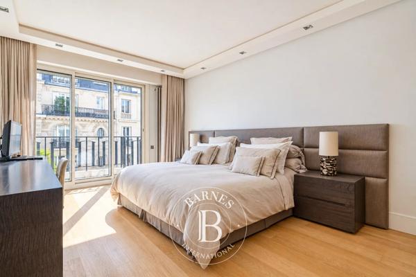 Paris 16ème, Appartement 2 Chambres -  123 m² à vendre