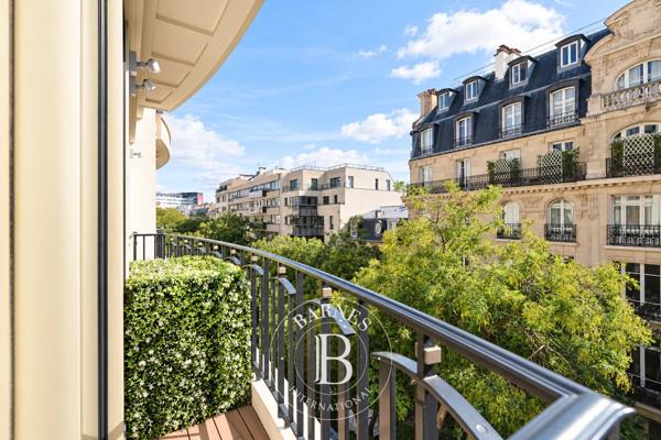 Paris 16ème, Appartement 2 Chambres -  123 m² à vendre