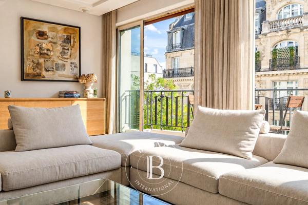 Paris 16ème, Appartement 2 Chambres -  123 m² à vendre
