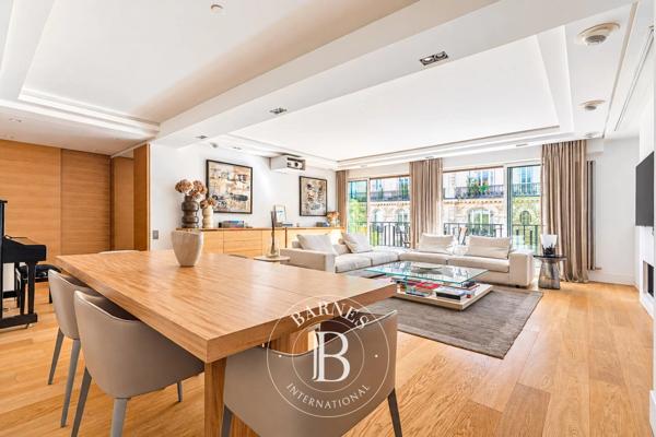 Paris 16ème, Appartement 2 Chambres -  123 m² à vendre