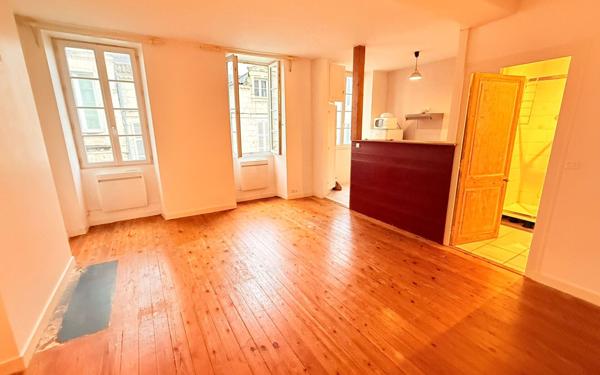 Appartement à louer    1 pièce •  La Rochelle