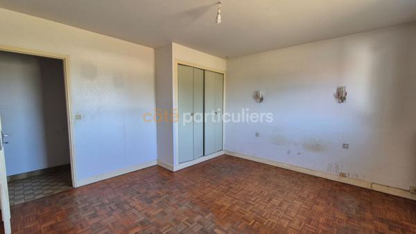 Vente
                Maison152 m² - 7 Pièces -
                    LES BILLAUX (33500)