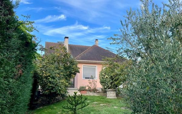 Maison à vendre    6 pièces •  Bures-sur-Yvette