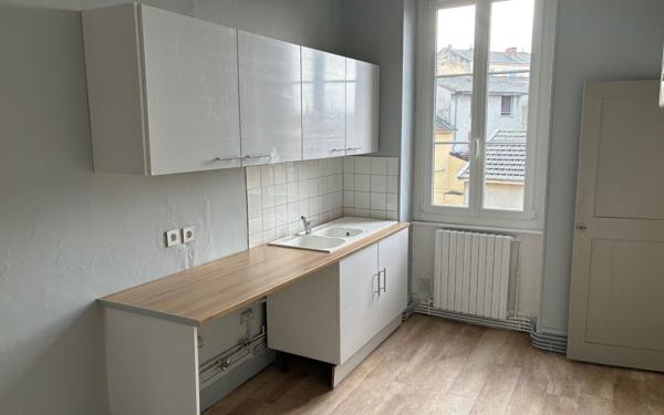 Appartement à vendre    3 pièces • 70,11 m2 Bourg-en-Bresse