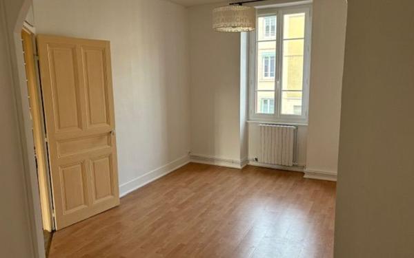 Appartement à vendre    3 pièces • 70,11 m2 Bourg-en-Bresse