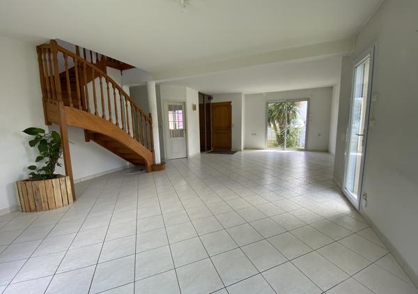 Maison non mitoyenne de 132.25 m² avec 4 chambres sur un terrain de 426 m²
