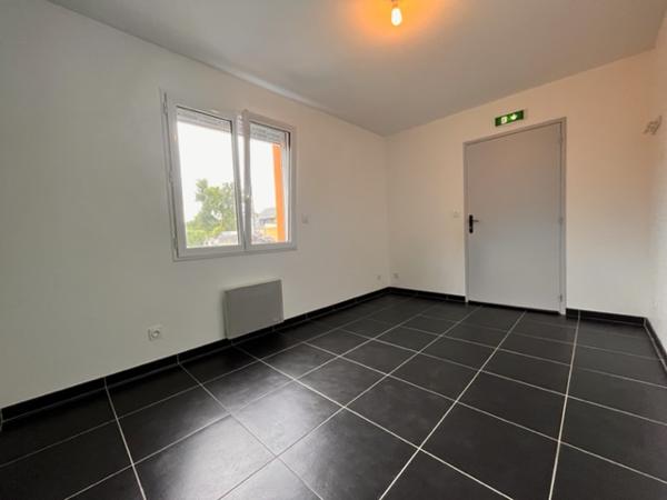 Bureau (possible deux) Heric 12 m2