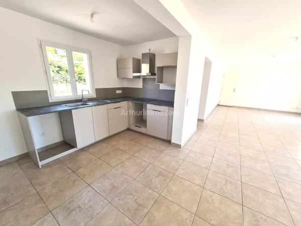 Location                                                      Maison
                        
                     5 pièces                      132 m2                     à Draguignan