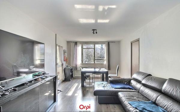 Appartement à vendre    4 pièces •  Marseille 10