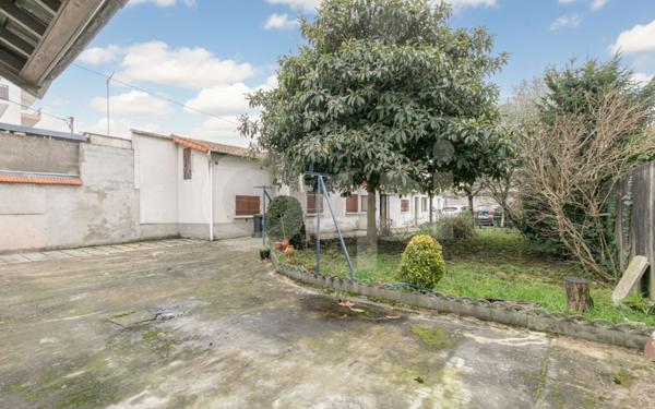 Immeuble à vendre    9 pièces •  Champigny-sur-Marne