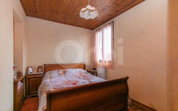 Immeuble à vendre    9 pièces •  Champigny-sur-Marne