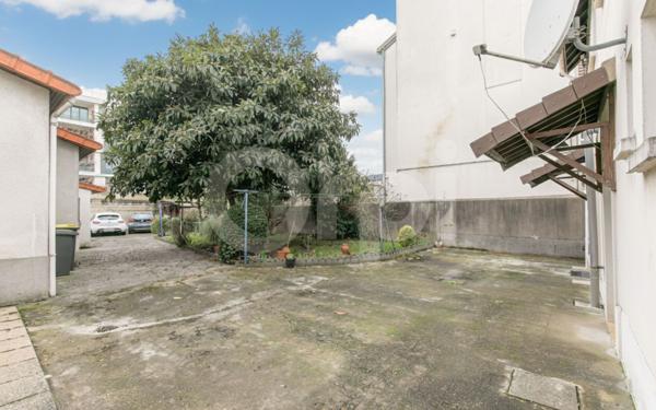 Immeuble à vendre    9 pièces •  Champigny-sur-Marne