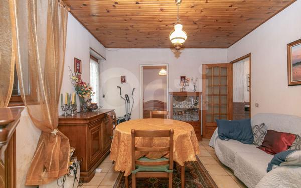 Immeuble à vendre    9 pièces •  Champigny-sur-Marne