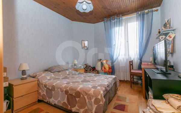 Immeuble à vendre    9 pièces •  Champigny-sur-Marne