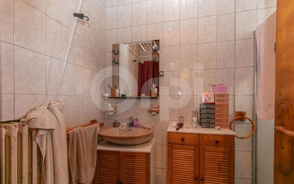 Immeuble à vendre    9 pièces •  Champigny-sur-Marne