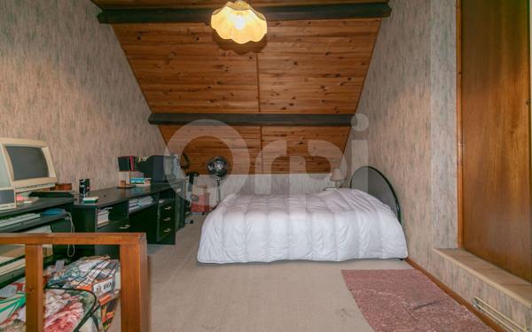 Immeuble à vendre    9 pièces •  Champigny-sur-Marne