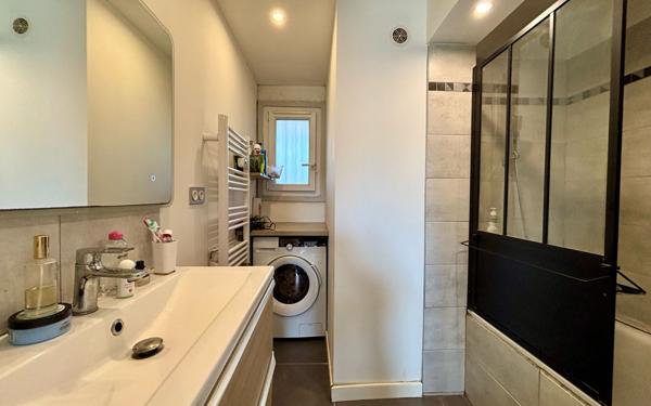 Appartement à vendre    3 pièces • 55 m2 Grasse