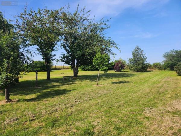 Maison à vendre à Bessais-le-Fromental dans le Cher (18210), ref : 1083922DA