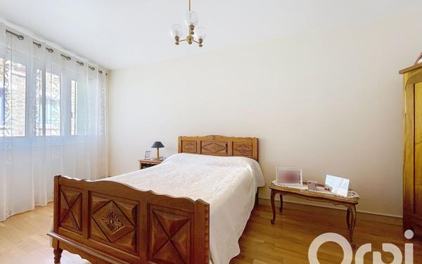 Maison à vendre    8 pièces • 264,55 m2 Saulx-les-Chartreux