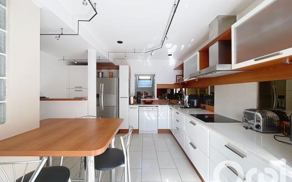 Maison à vendre    8 pièces • 264,55 m2 Saulx-les-Chartreux