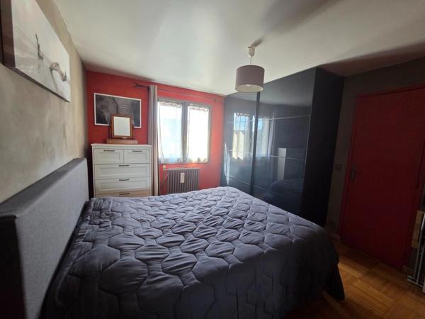 TREMBLAY EN FRANCE - Maison T5 - 115 m2 habitable - Terrain 396 m2 avec piscine