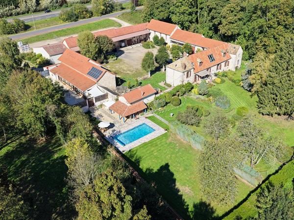 Domaine de réceptions, séminaires et maison d’habitation avec piscine