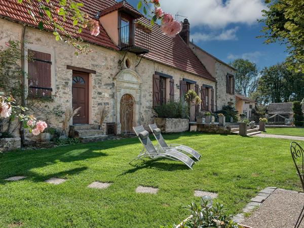 Domaine de réceptions, séminaires et maison d’habitation avec piscine