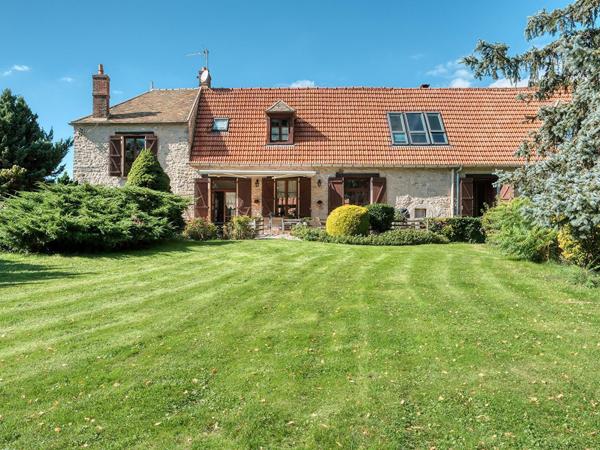 Domaine de réceptions, séminaires et maison d’habitation avec piscine