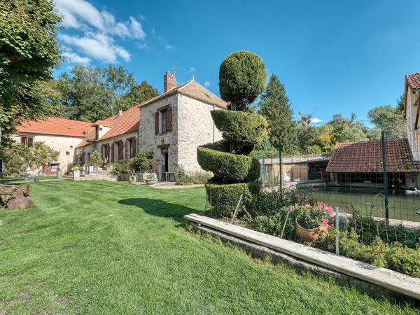 Domaine de réceptions, séminaires et maison d’habitation avec piscine